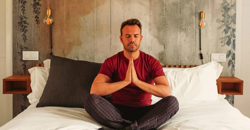 how-to-meditate-in-bed_1vane